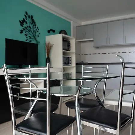 Americas Apartment *